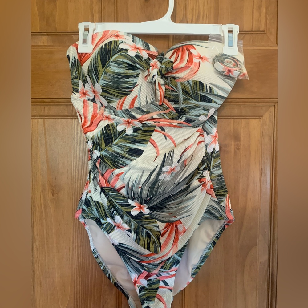 Brand new tropical high-coverage one-piece swim suit